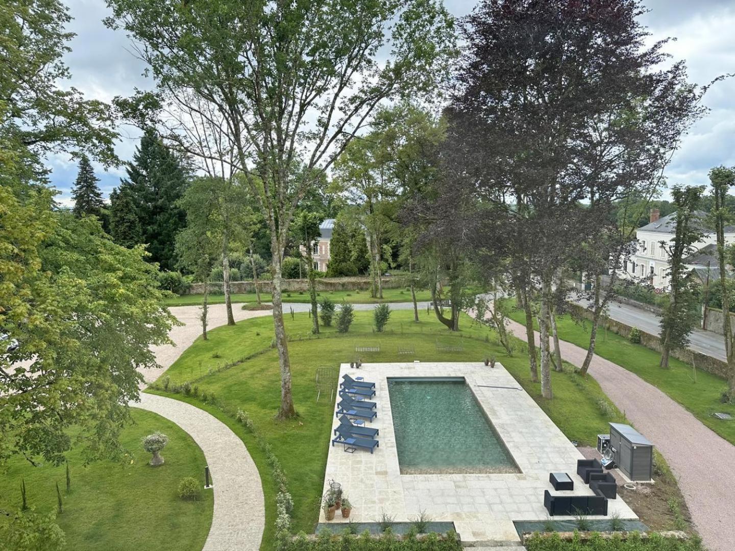 Le Manoir Des Perrieres Bed & Breakfast Rochechouart Exterior photo